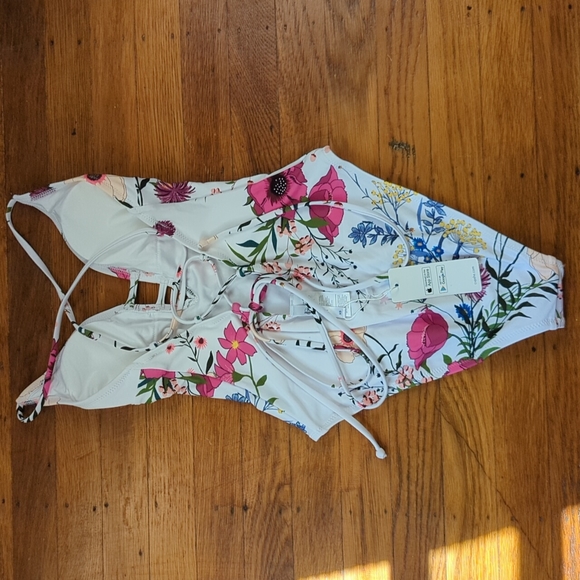 Cupshe One Piece Swimsuit - Picture 3 of 5